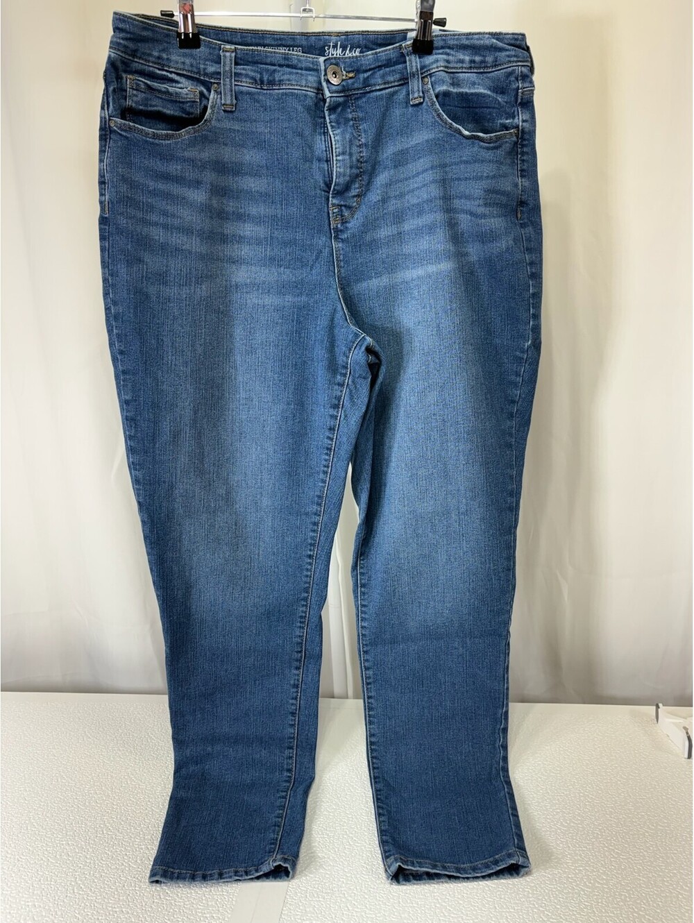 Style & Co Women's Blue Denim Jeans Size 16  231D